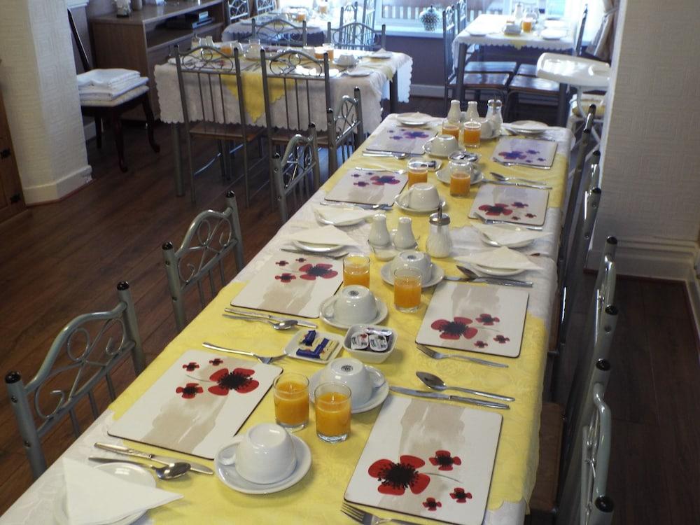 ทูดอร์ เฮาส์ Hotel แบล็คพูล ภายนอก รูปภาพ